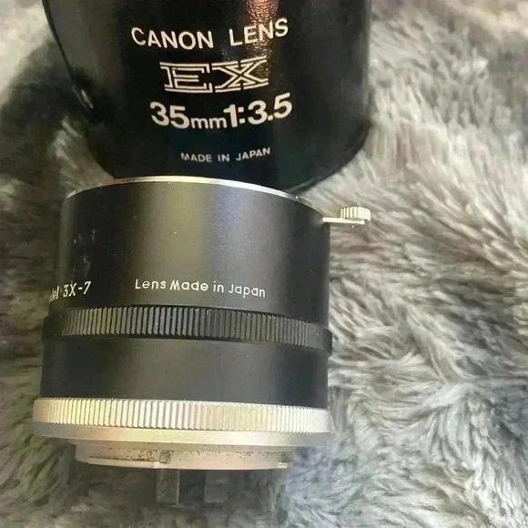 Canon EX 35mm 1:3.5 Lens with case - Picture 4 of 16